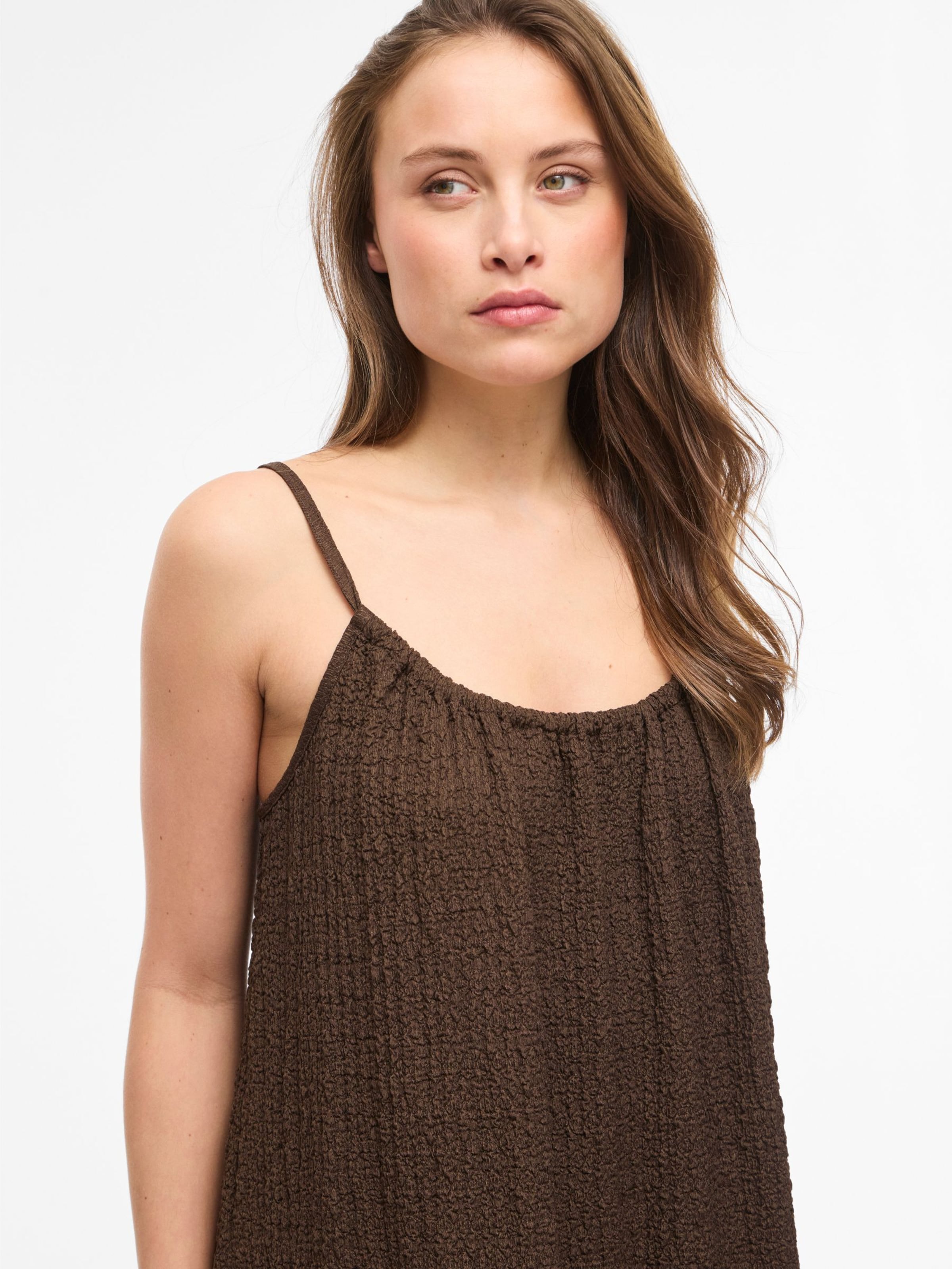 Robe VILA en marron