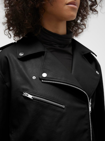 VERO MODA Jacke 'Ramon Paula' in Schwarz