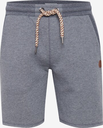 !Solid Sweatshorts 'Nafko' in Grau: predná strana