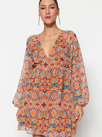 Abito di Trendyol in arancione: frontale
