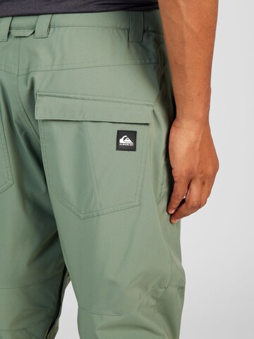 QUIKSILVER Regular Спортен панталон 'ESTATE' в зелено