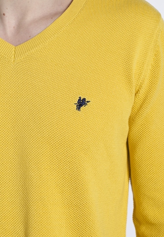 DENIM CULTURE Sweter ' ROMEO ' w kolorze żółty