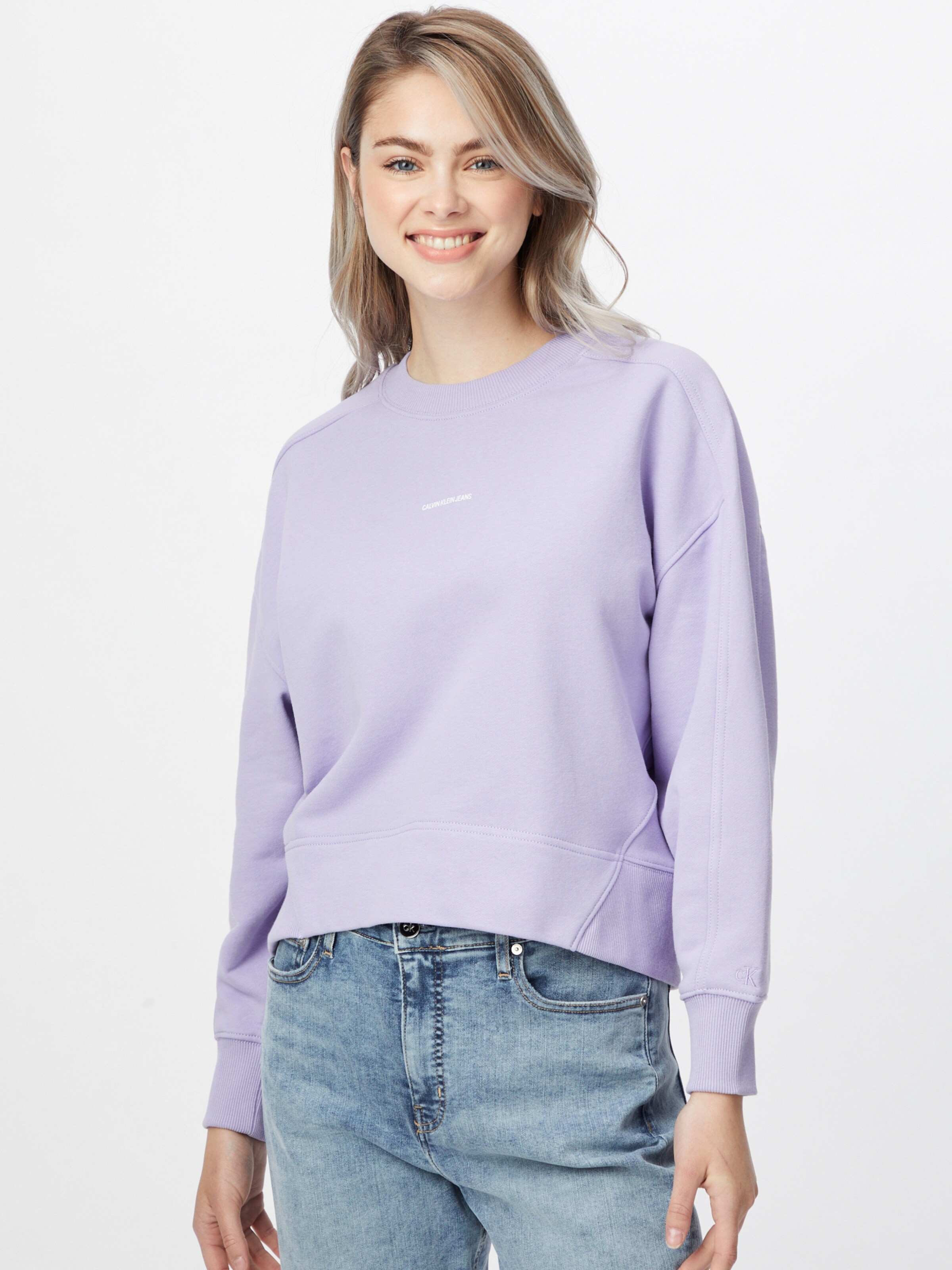 jeans with sweatshirt