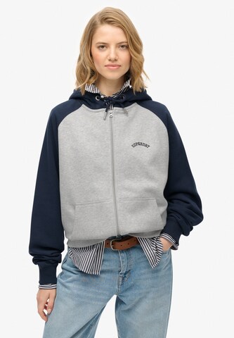 Veste de survêtement Superdry en gris : devant