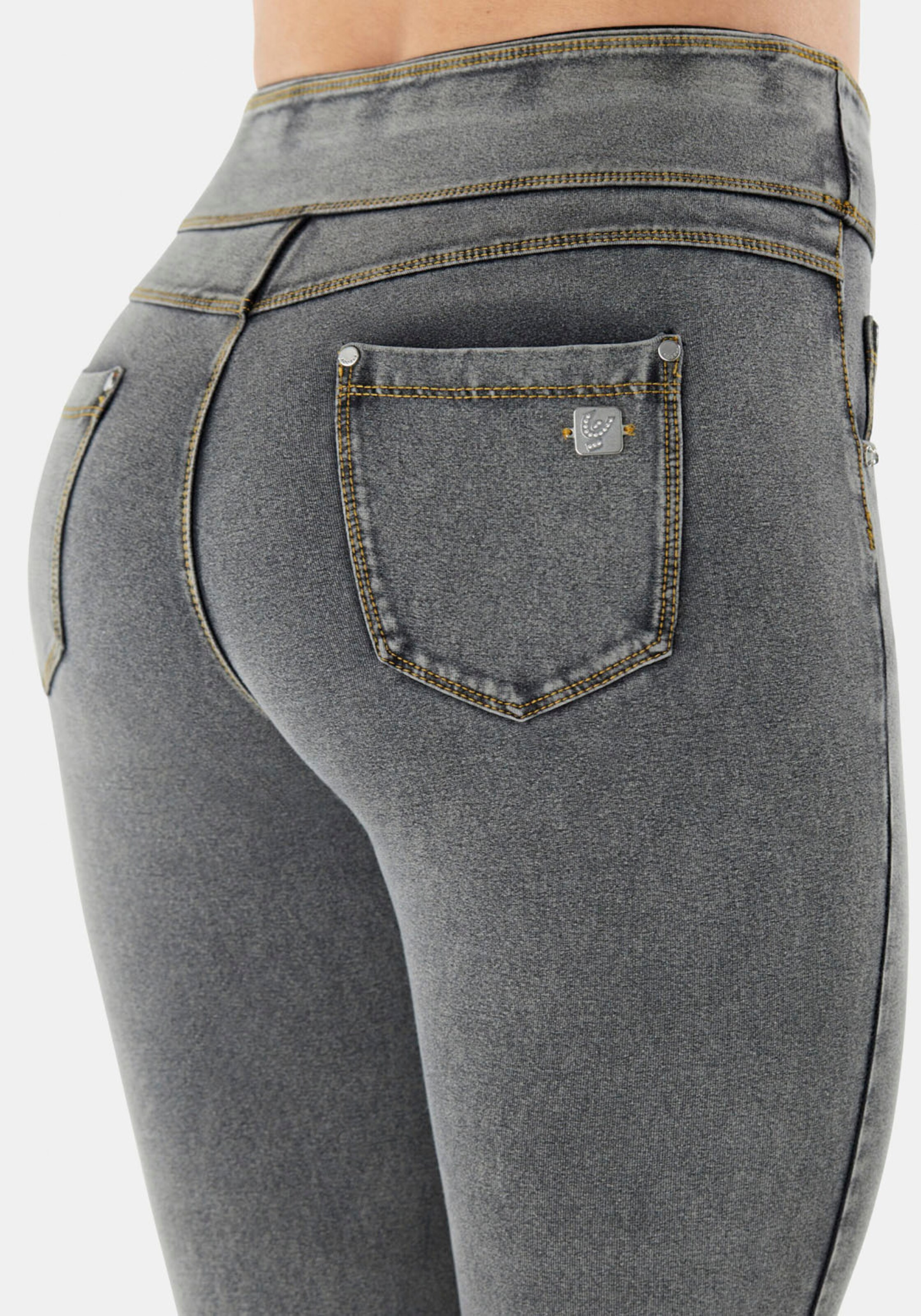 Freddy Skinny Jeggings in Grey