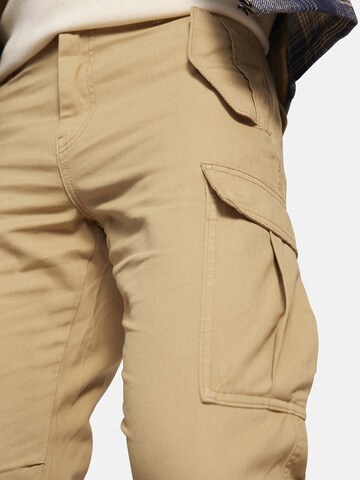 Redefined Rebel Regular Trousers 'Jolan' in Beige