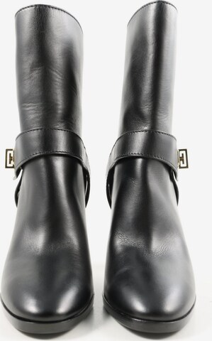 Givenchy Booties 36 in Schwarz