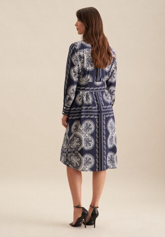 Robe 'Schwarze Rose' SEIDENSTICKER en bleu