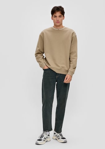 QS Sweatshirt in Brown: front