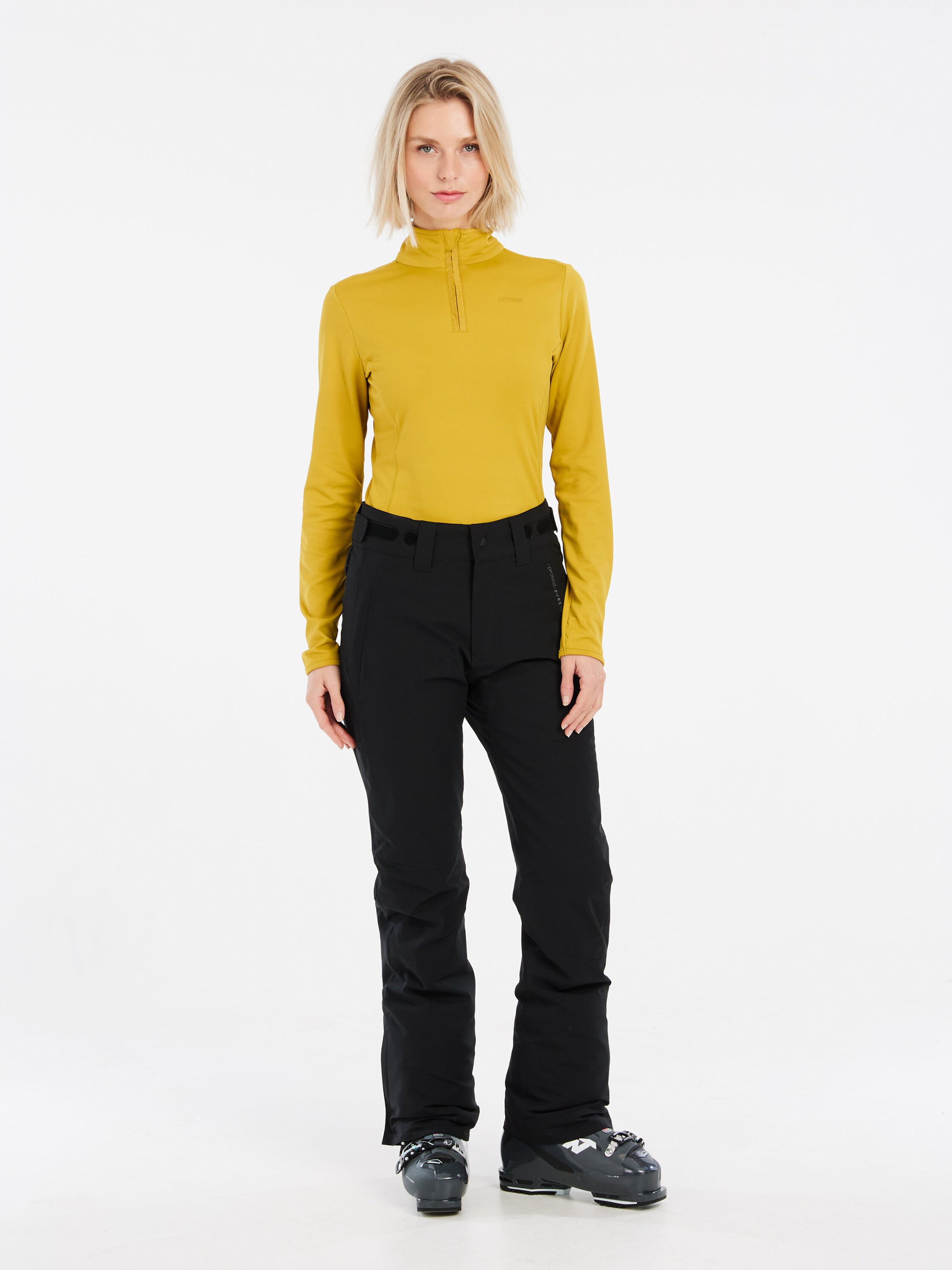 PROTEST Regular Sporthose 'PRTCARMACKOS'‌‌‌‌‌ in Schwarz: Vorderseite