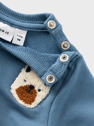 NAME IT Sweatshirt 'LABOR' in Blau