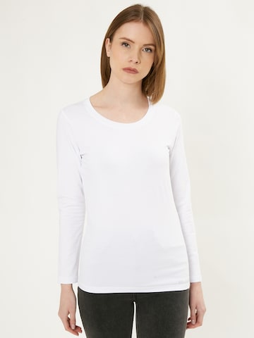 Influencer Shirt in Wit: voorkant