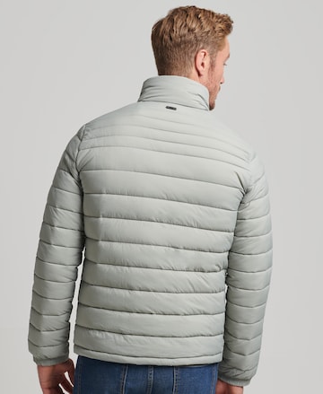 Superdry Winterjacke in Grau