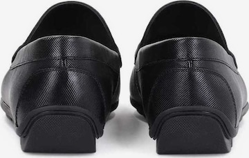 Kazar Moccasins in Black