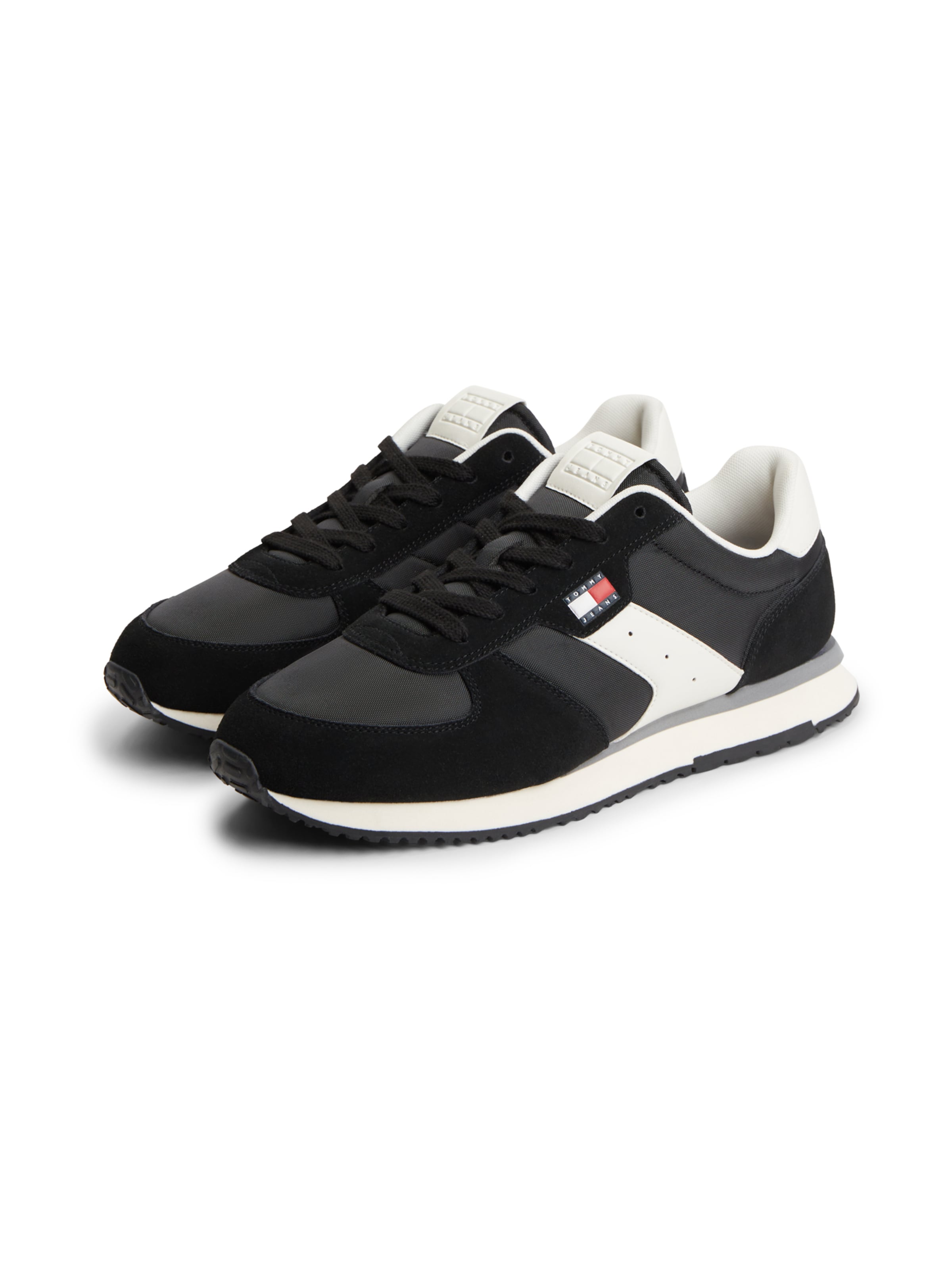 Baskets basses 'Eva Runner' Tommy Jeans en noir