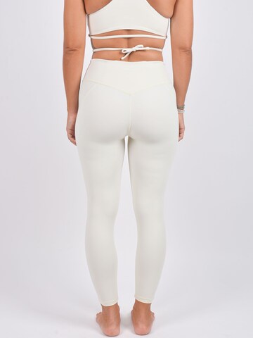 Kadoo Slimfit Leggings 'Serenity - Mist (recycelt)' in Wit