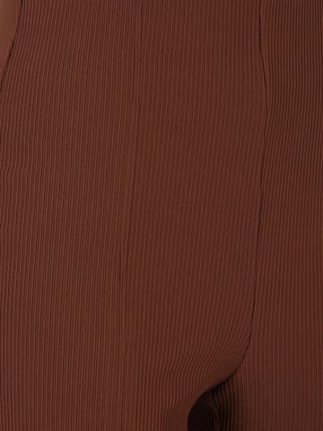Vero Moda Tall Rozkloszowany krój Legginsy 'KLARA' w kolorze brązowy