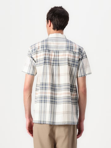 Barbour Regular fit Button Up Shirt 'Berryfell' in White