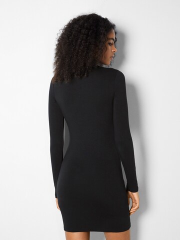 Bershka Kleid in Schwarz