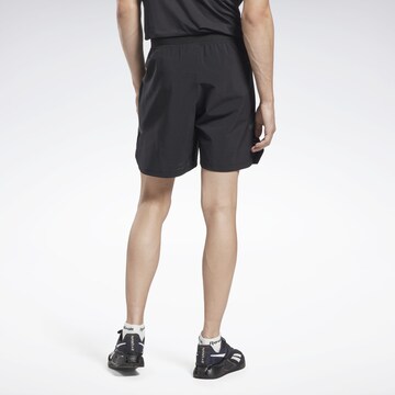 regular Pantaloni sportivi di Reebok in nero