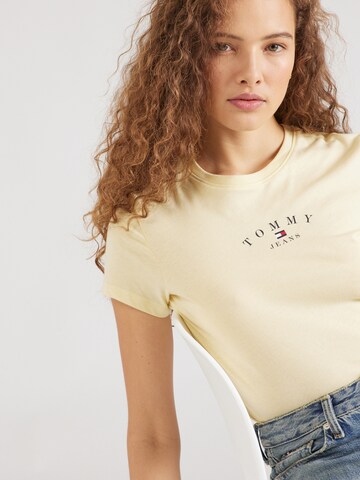 Tommy Jeans T-Shirt 'Essential' in Gelb