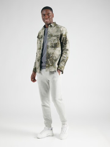 Superdry Tapered Nadrág 'Essential' - szürke