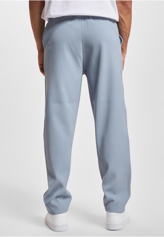 DEF Regular Chinohose in Grau