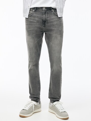 Pull&Bear Slim fit Jeans in Grey: front