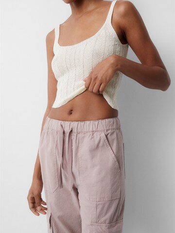 Regular Pantalon cargo Pull&Bear en rose