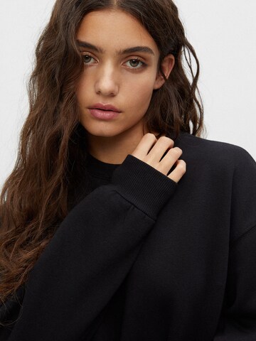 Bluză de molton de la Pull&Bear pe negru