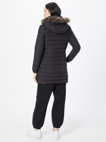 Superdry Zimní kabát 'Fuji' – černá