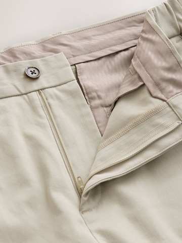 Next Slimfit Chinosy w kolorze szary