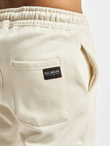 Loosefit Pantaloni 'Rocawear Atlanta' di ROCAWEAR in bianco