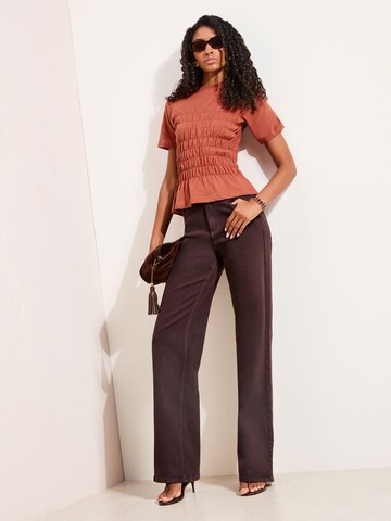 Maglietta di Friends Like These in marrone