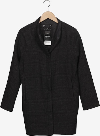 zero Mantel XS in Grau: Vorderseite