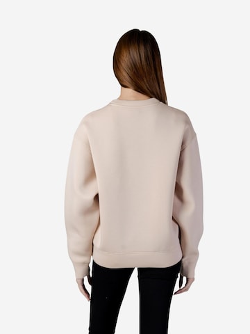 Felpa 'CECILIA CN SWEATSHIRT V4BQ15 K7UW2' di GUESS in rosa