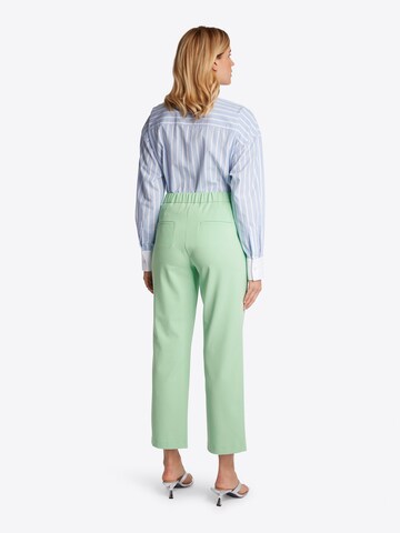 Rich & Royal Regular Pants in Green