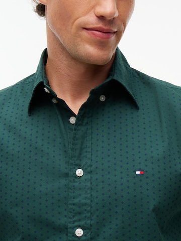 TOMMY HILFIGER Tavaline suurus Triiksärk, värv roheline: eest vaates