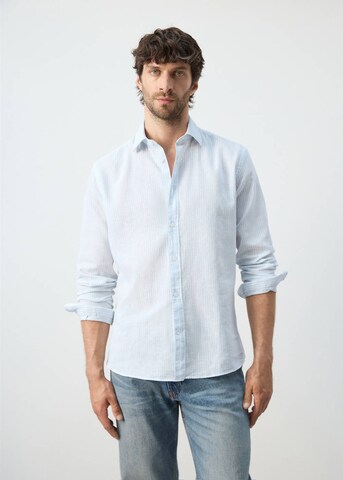 MANGO MAN Regular fit Button Up Shirt 'Elda' in Blue: front