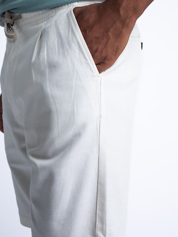 regular Pantaloni chino di Petrol Industries in bianco
