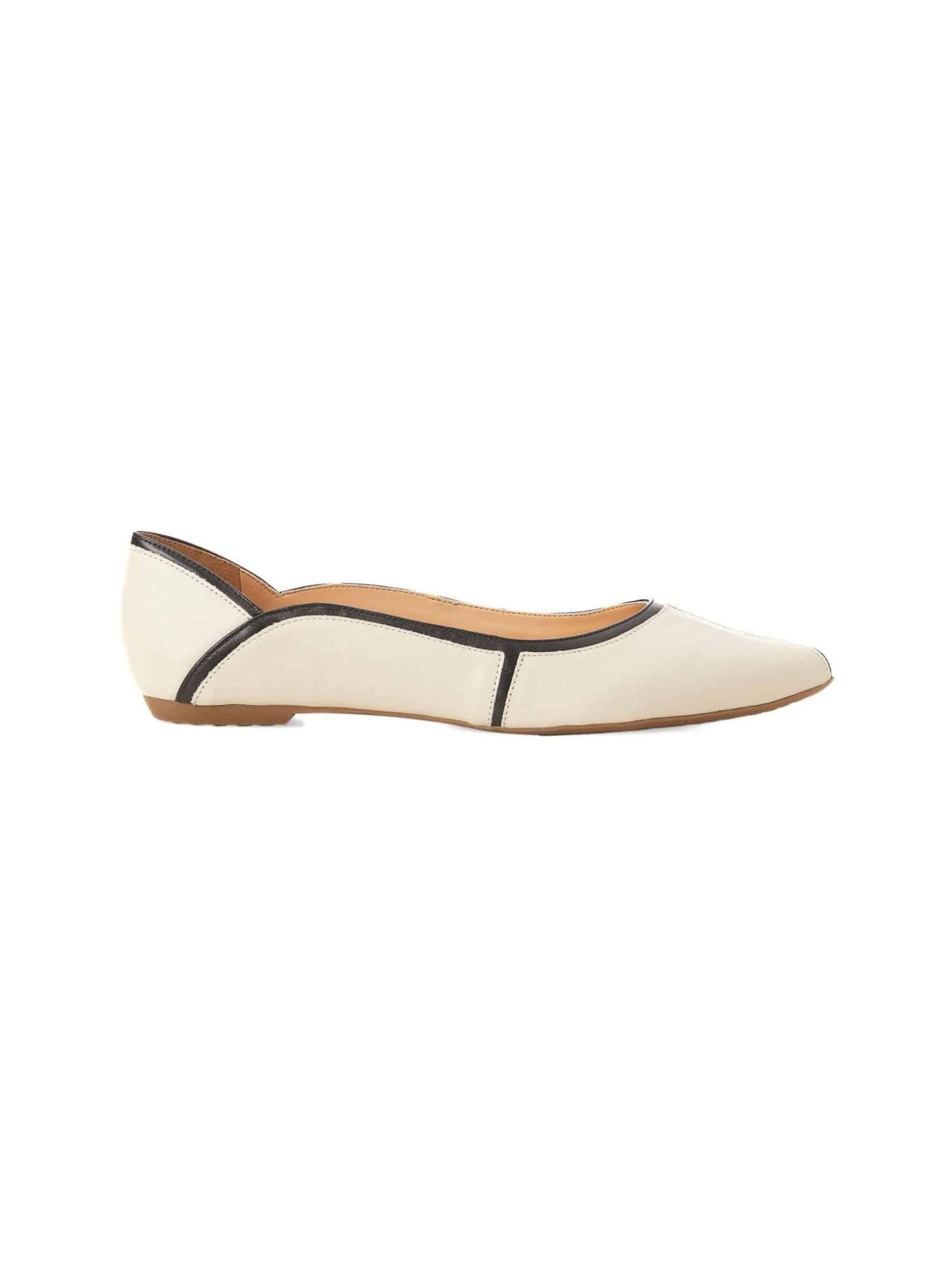 Mangara Atelier Ballerina 'Ballerines Mangara Pitanga en cuir' in Beige: voorkant