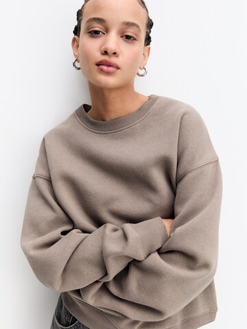 Pull&Bear Sweatshirt i beige