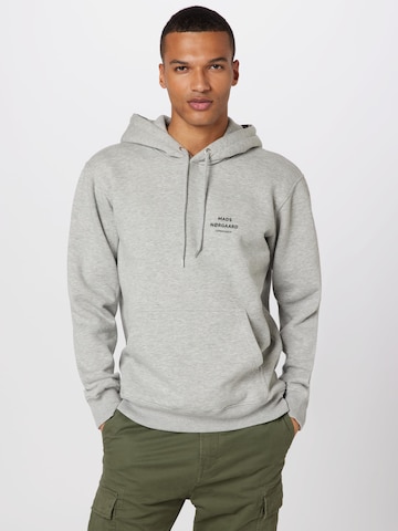 MADS NORGAARD COPENHAGEN Sweatshirt in Grey: front