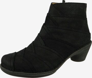 EL NATURALISTA Ankle Boots in Black: front