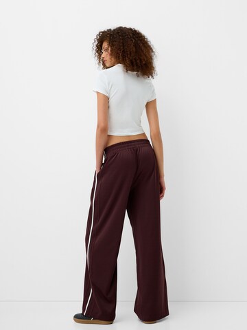 Bershka Wide leg Byxa i brun