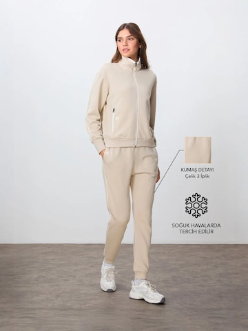 Tommy Life - Fato de jogging em bege