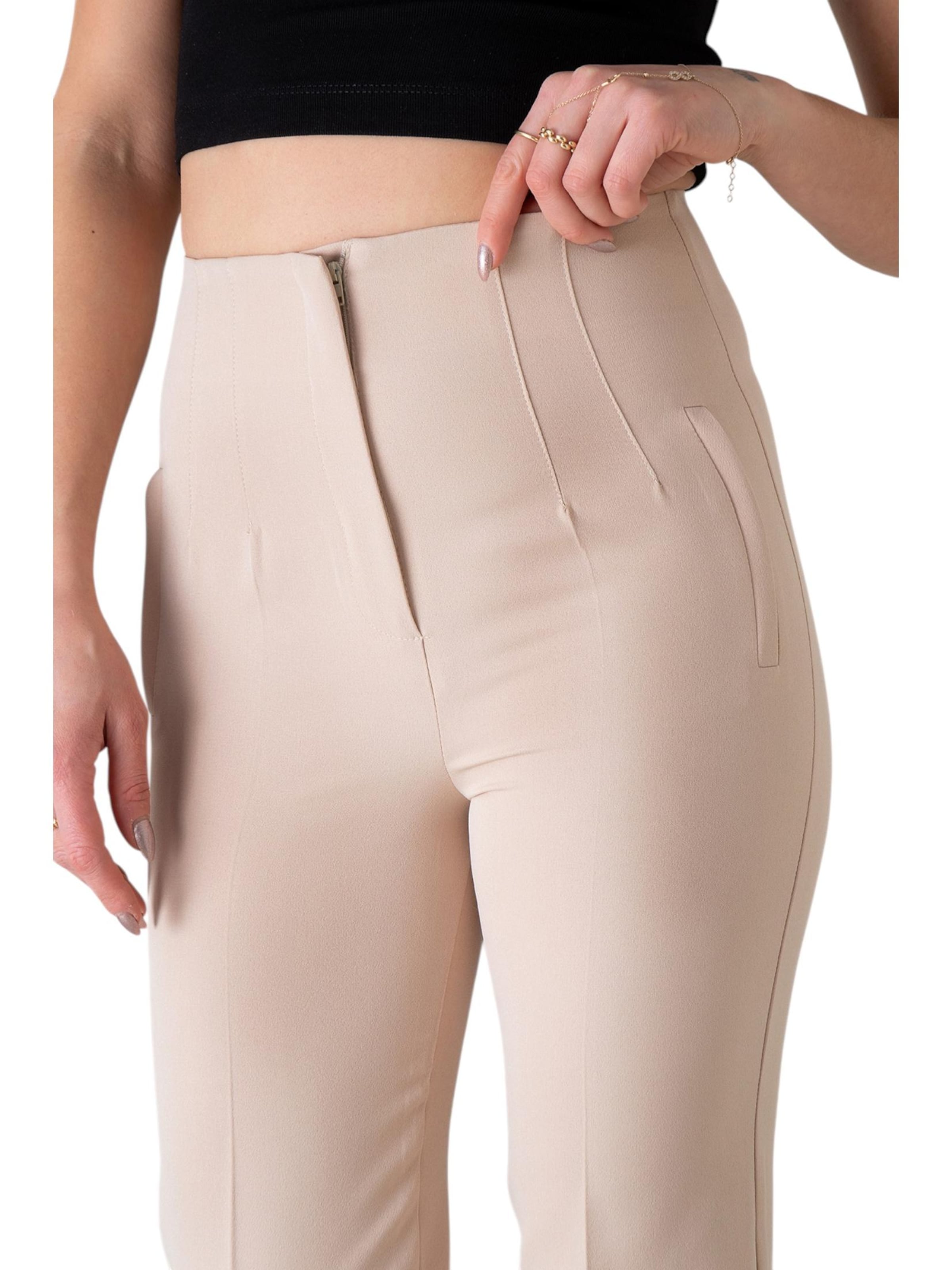 Coupe slim Pantalon à pince 'Alessia' fashionshowcase en beige