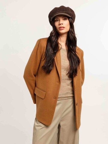 LOEVENICH Mütze in Braun: Vorderseite