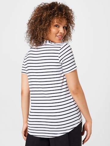 T-shirt Trendyol Curve en blanc