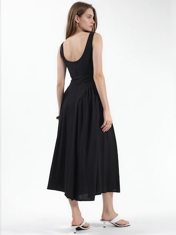 Busem Dress in Black